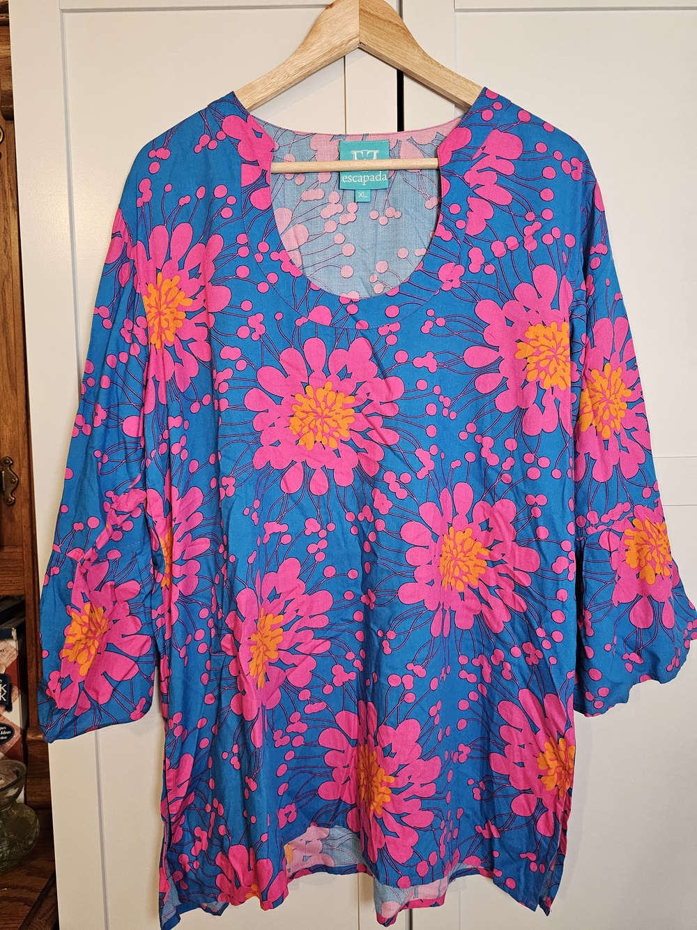 Escapada Vibrant Pink Orange Floral Bell Sleeve Tunic Top Rayon Resort XL